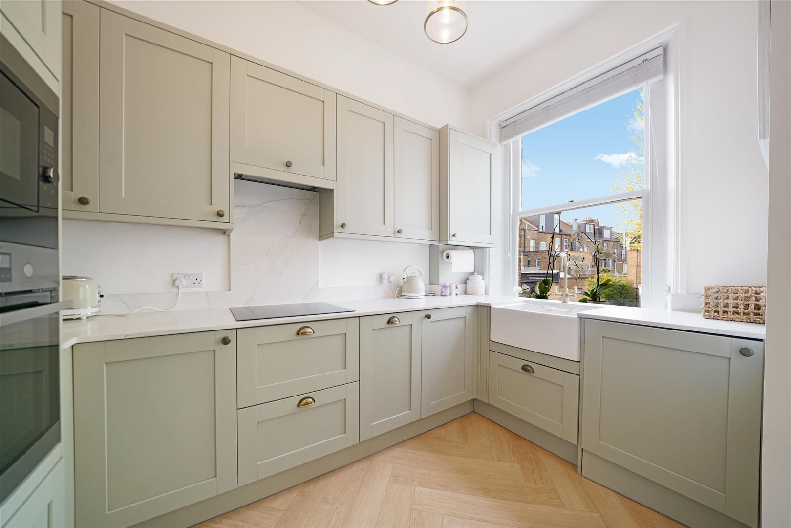 1 bed property in Brondesbury Road, London